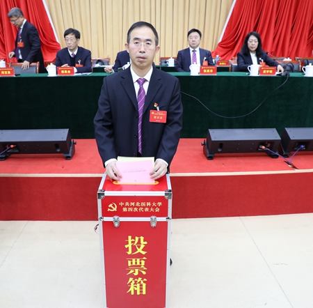 1734404072493043510.jpg 賈校長.jpg